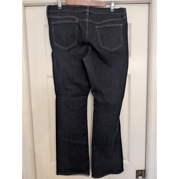OLD NAVY Sweetheart Bootcut Jeans - Picture 6 of 9